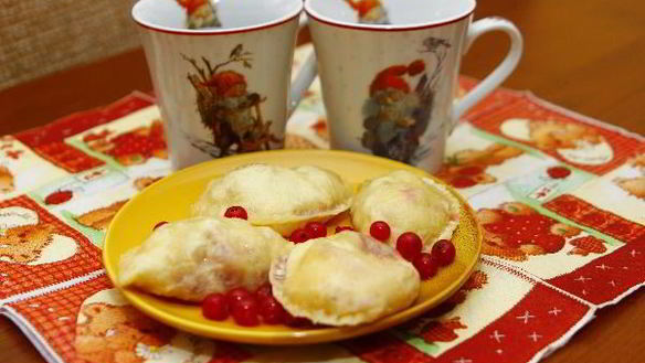 Рецепт Вареников с ягодами на кефире