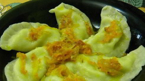 вареники с яйцом, зеленью и сыром фета