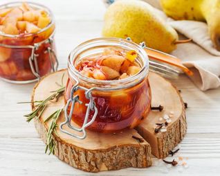 Запеченный грушево-медовый чатни с гвоздикой