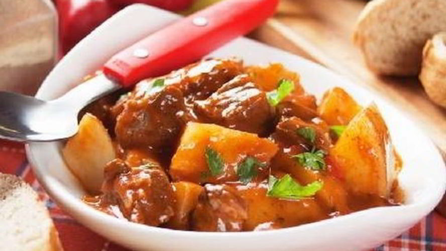 Рецепт нежного и сочного жаркого из мяса с картофелем