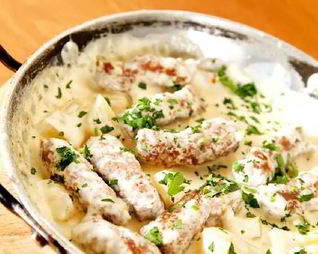 Нежное жаркое в сливочном соусе