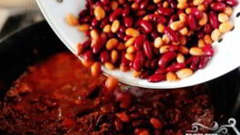 жаркое из говядины с фасолью и помидорами