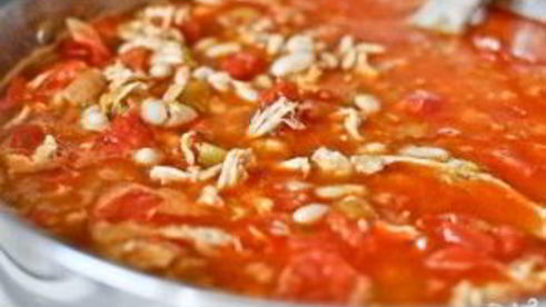 жаркое из курицы, фасоли и овощей