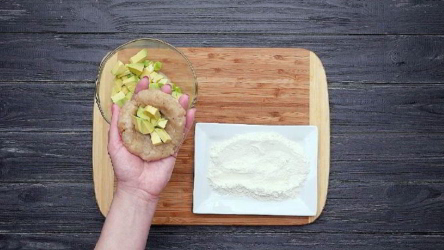 Рецепт куриных зраз с авокадо