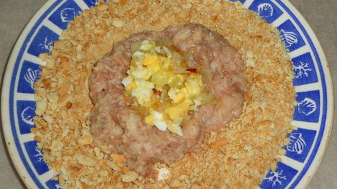 мясные зразы с луком и яйцом