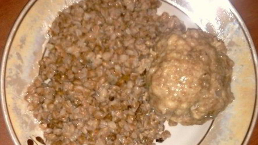 Рецепт гречки с котлетами в мультиварке