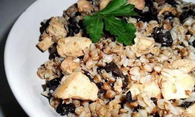 Гречка с курицей и грибами