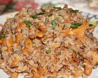 Гречка с лисичками и луком