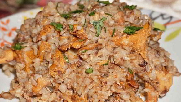 Рецепт Гречки с лисичками и луком