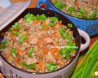 Гречка с мясом в горшочке