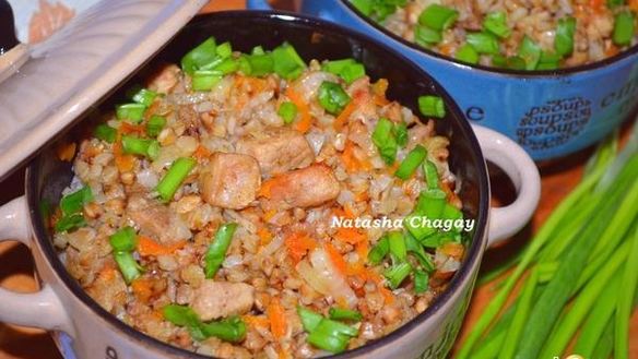 Рецепт Гречки с мясом в горшочке