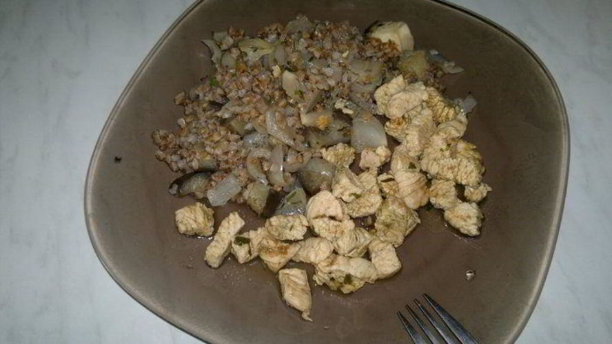 Рецепт гречки с овощами и индейкой