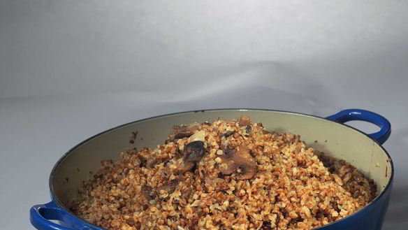 Рецепт Гречневой каши с белыми грибами и пармезаном