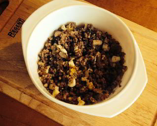 Гречневая каша с яйцами и грибами