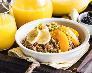 Гречневая сладкая каша с бананами