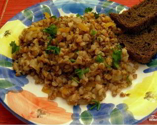 Тушеная гречка