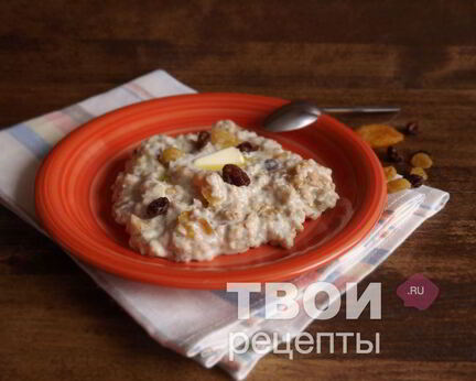 Овсяная каша с сухофруктами