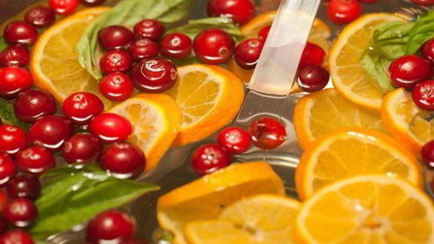 Рецепт безалкогольного апельсиново-клюквенный пунш