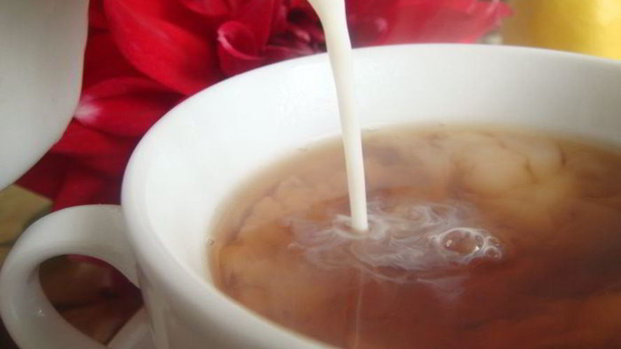 Рецепт чая с молоком