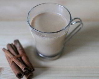 Пряный чай латте