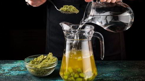 витаминный чай с киви и мятным сахаром