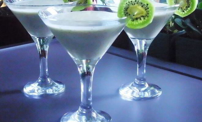 Диетический коктейль из киви и банана