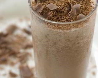 Горячий банановый коктейль с шоколадом