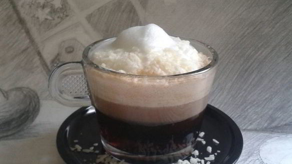 Рецепт Малинового кофе с кокосовой стружкой