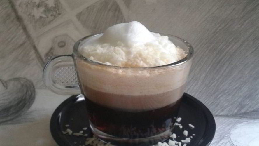 Рецепт малинового кофе с кокосовой стружкой