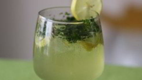 коктейль с лимоном