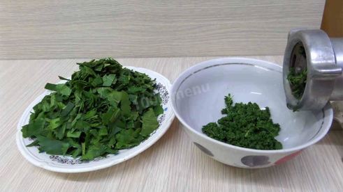 прохладительный напиток из виноградных листьев