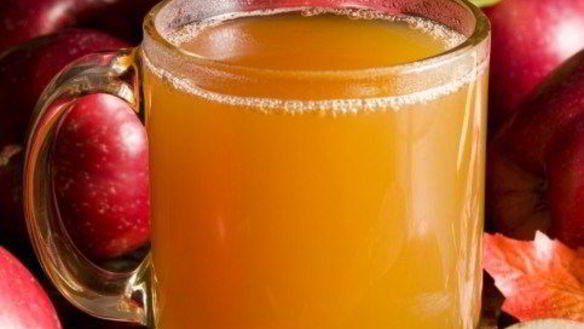 Рецепт Рождественского яичного пунша с пивом и хересом