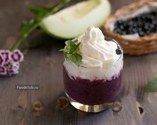 Смузи из дыни с черникой