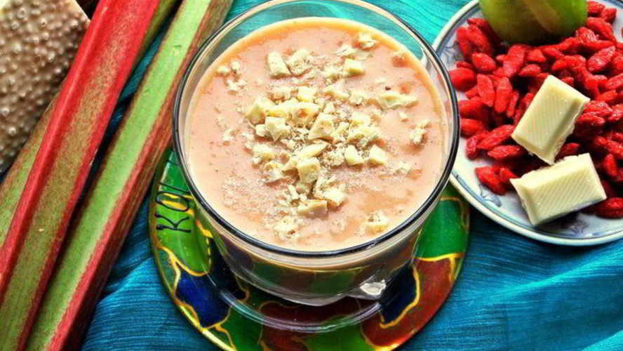 Рецепт смузей из ревеня, киви и банана