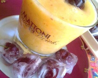 Смузи Вкусняшка из дыни и персика