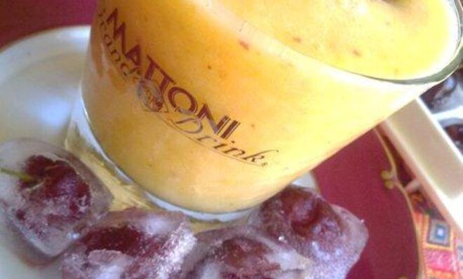 Смузи Вкусняшка из дыни и персика