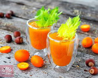 Тыквенно-ореховый смузи с кумкватом и сельдереем