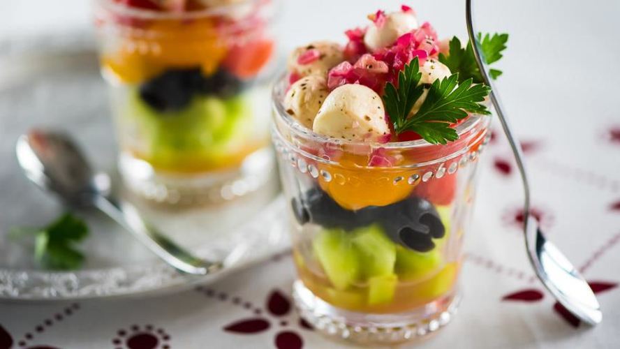 Рецепт греческого салата с моцареллой