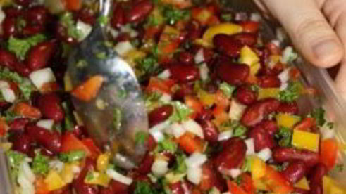 легкий салат с фасолью