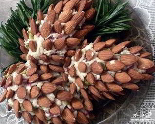 Новогодний салат Шишка