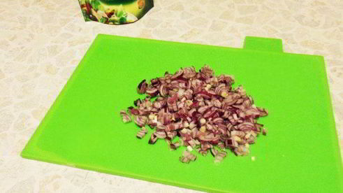 оливье с маринованными грибами