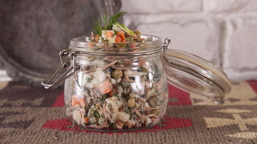 Рецепт салата оливье с говядиной