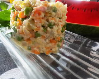 Салат оливье с кольраби