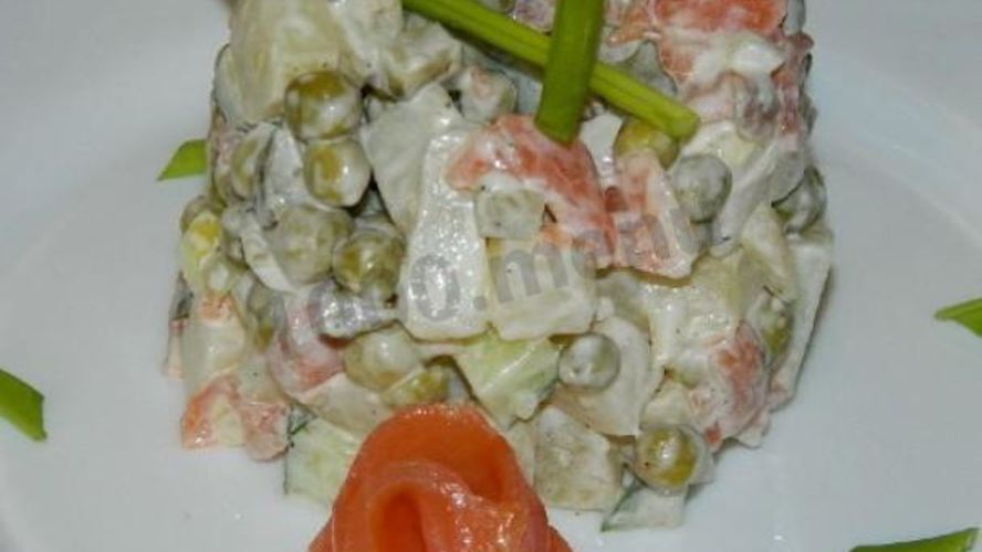 Рецепт салата оливье с семгой и огурцом