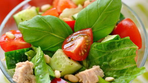 Рецепт Овощного салата с тунцом