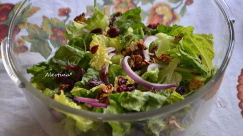 праздничный салат с мандаринами и клюквой