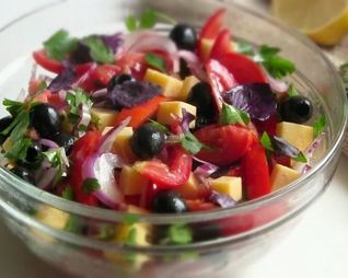 Салат Гармония маслины сыр помидоры без майонеза