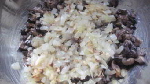 салат гостиный двор с грибами