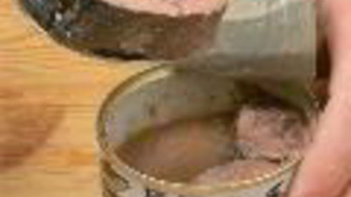 салат из авокадо с тунцом