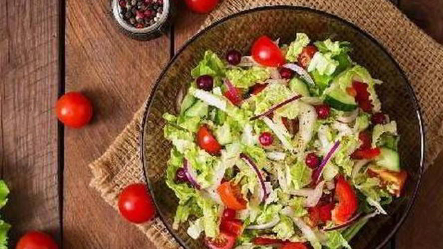 Рецепт салата из китайской капусты с арахисовой заправкой